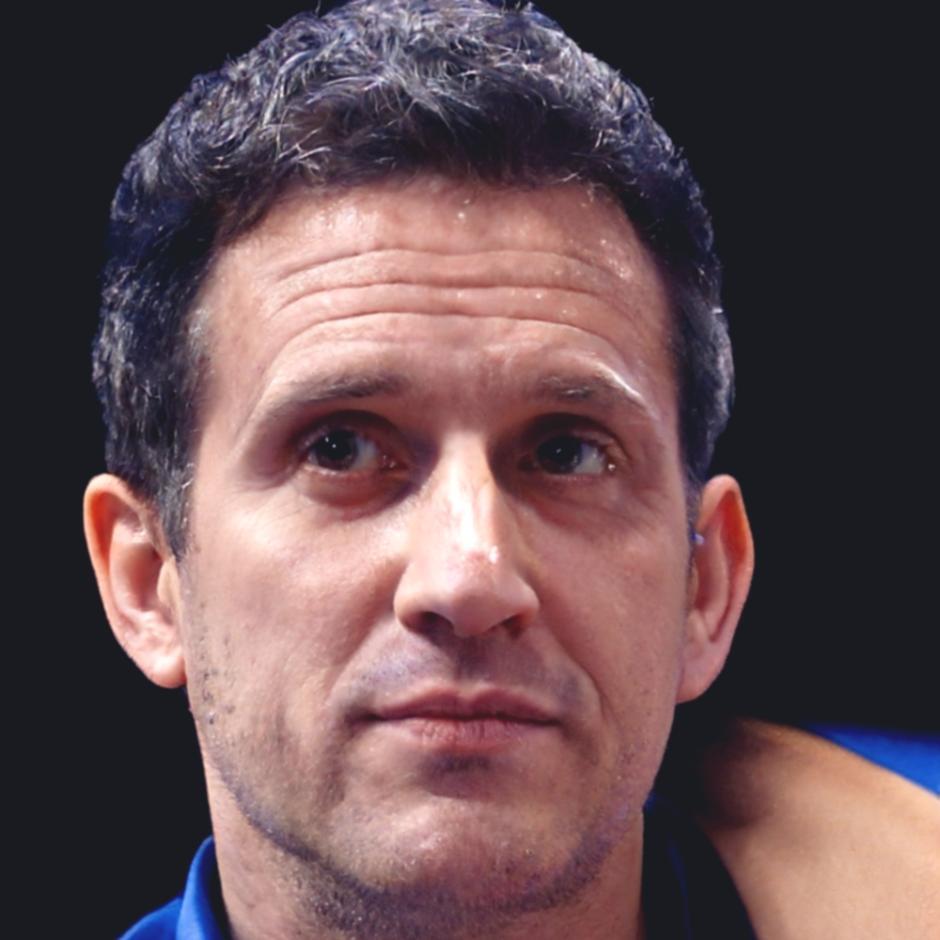 Retrato profesional de Álvaro Mendoza